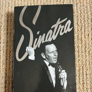 Frank Sinatra CD/DVD Set